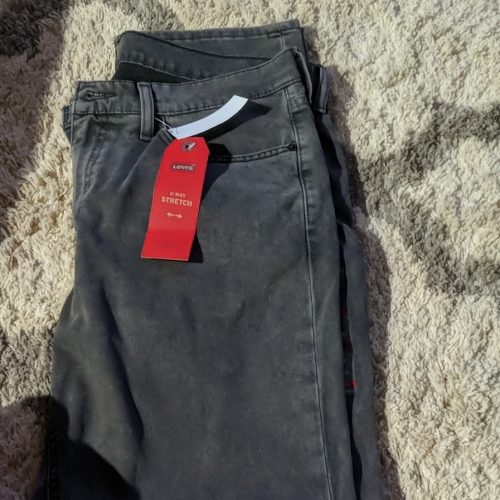 NWT Levi's 34x32 Men's jeans